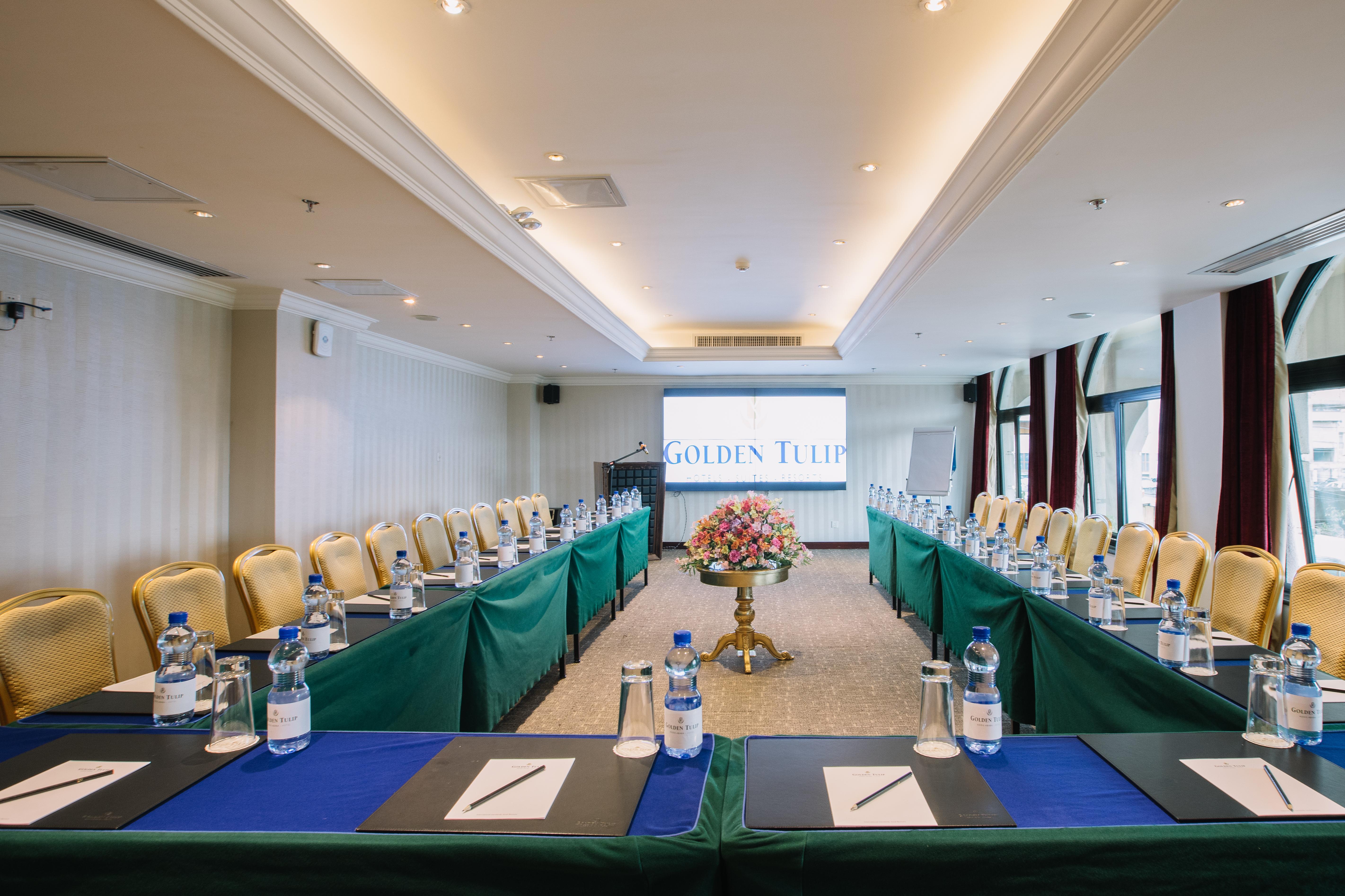 Golden Tulip Addis Ababa Hotel Kültér fotó